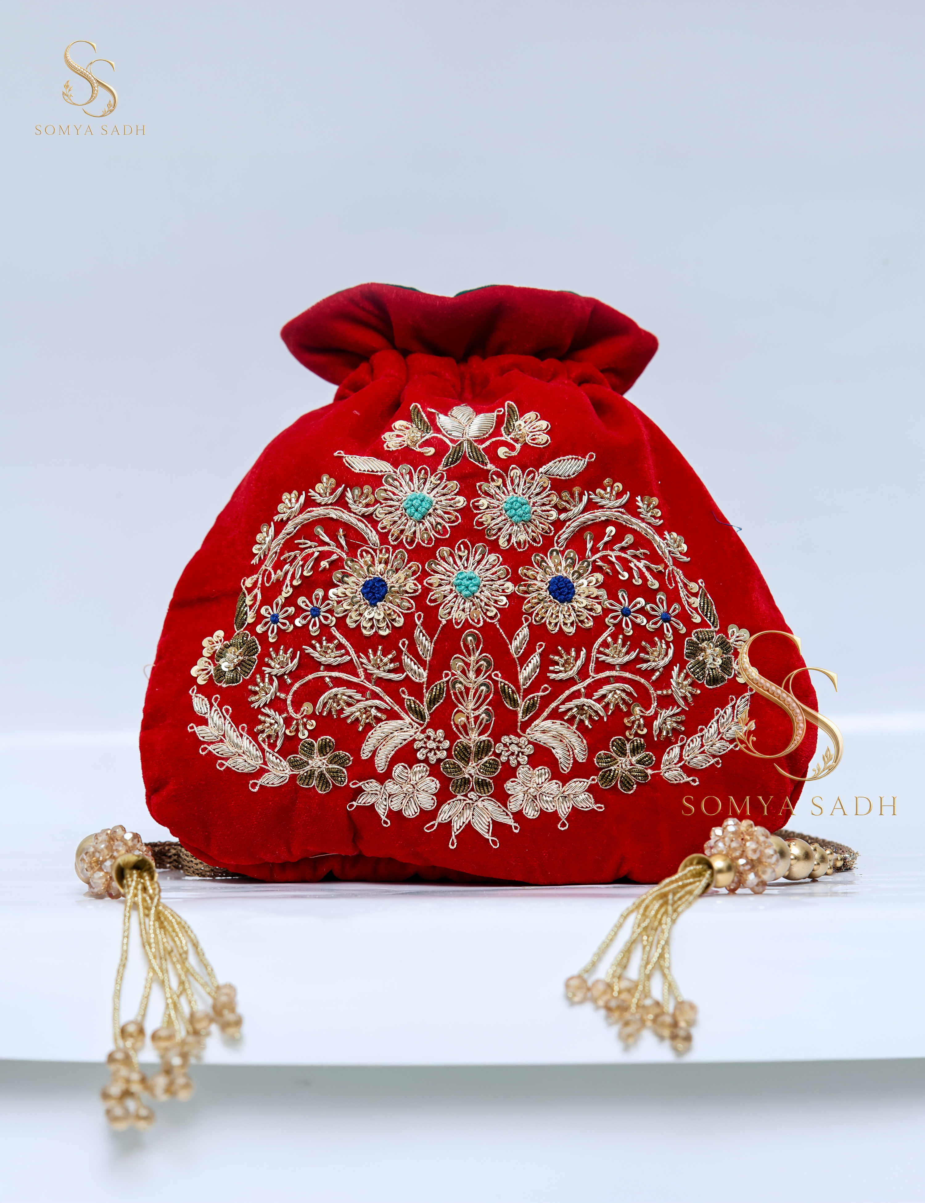 Rani Gul Red Bouquet Potli, main product view