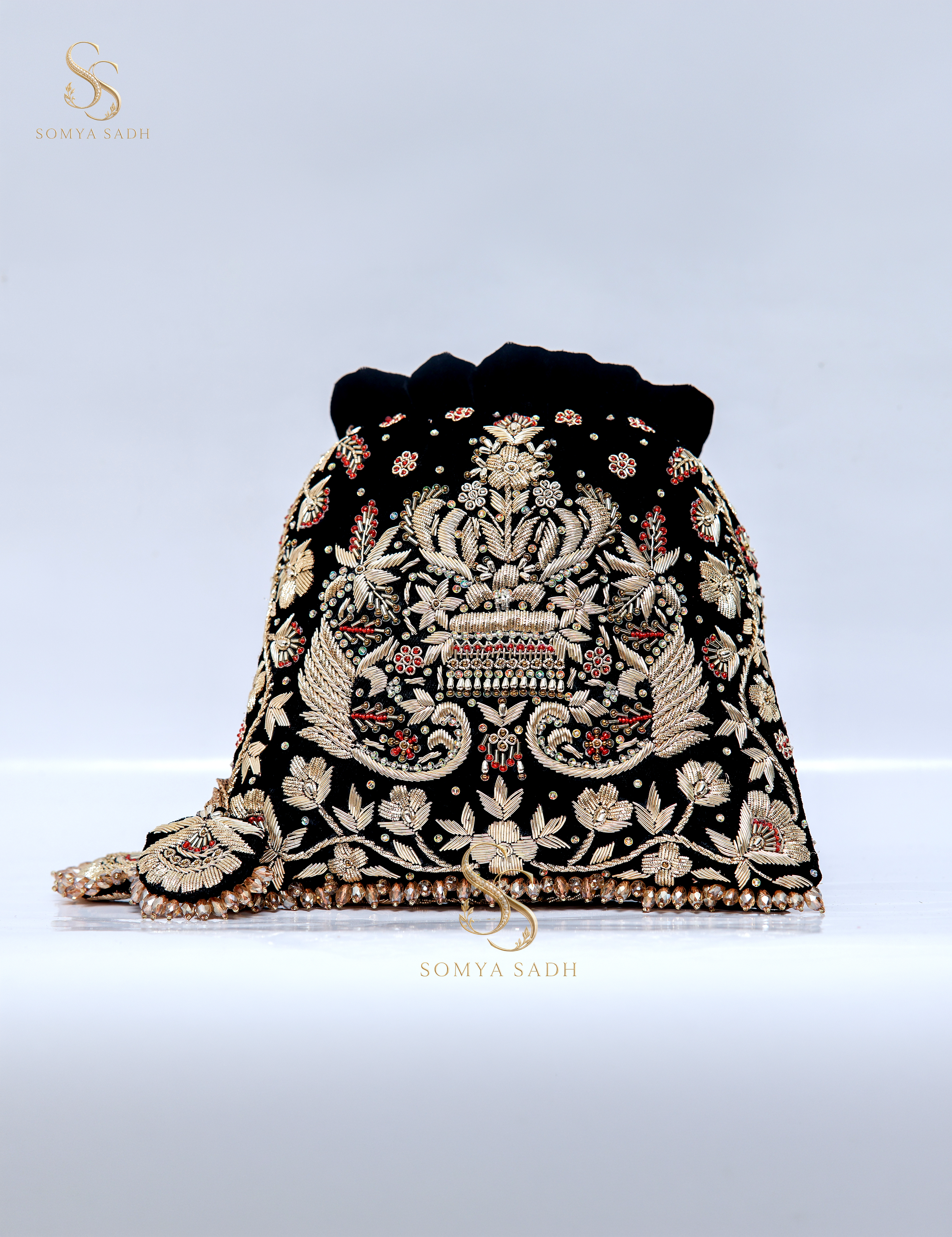 Shahi Siyah Crest Potli, main product view
