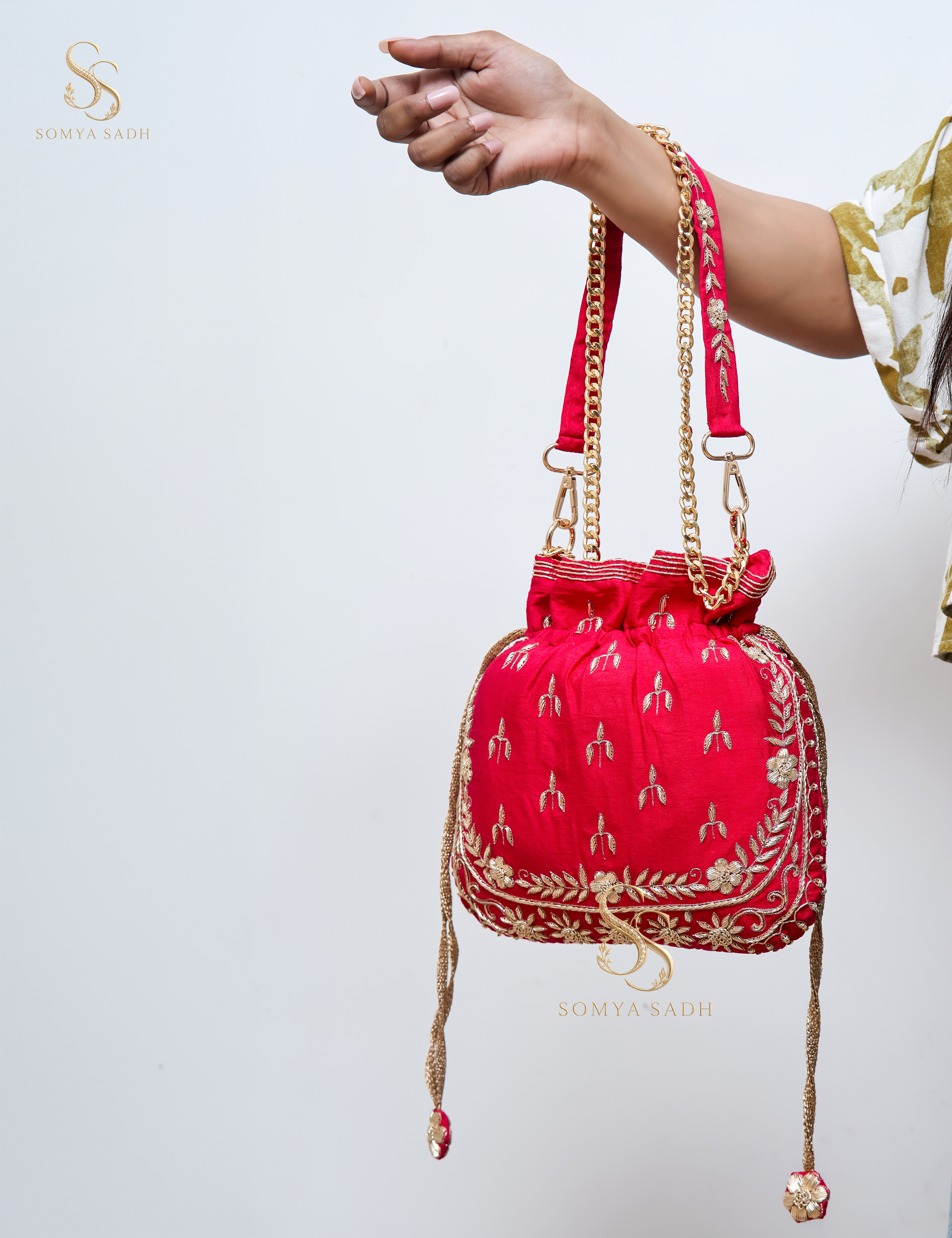 Surkh Sitara Red Potli, main product view